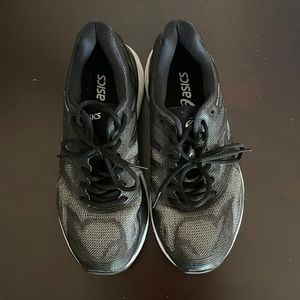 ASICS black sneakers Guidance Line size 8 running walking